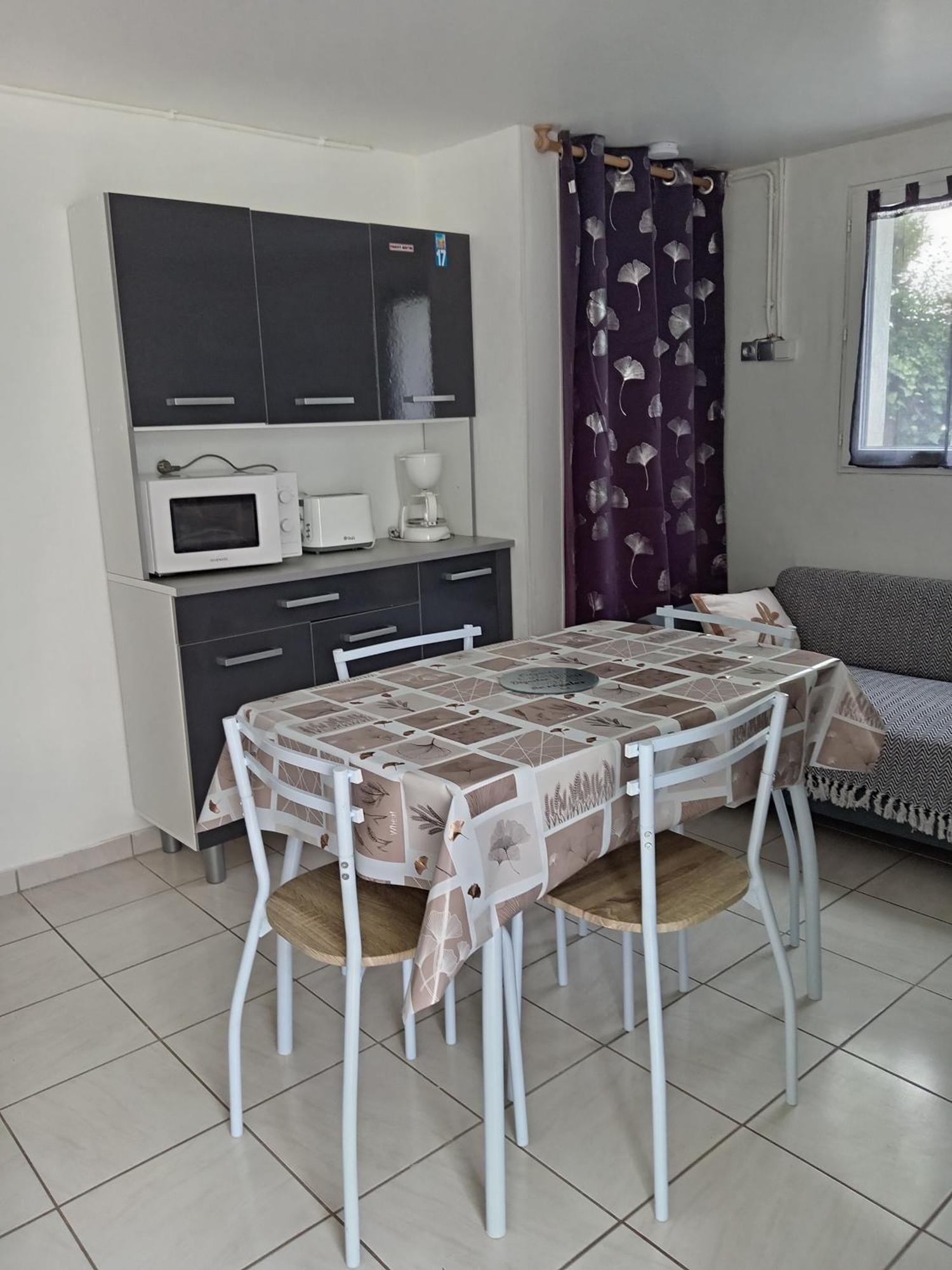 Appartement Location saisonniere à Cozes Extérieur photo