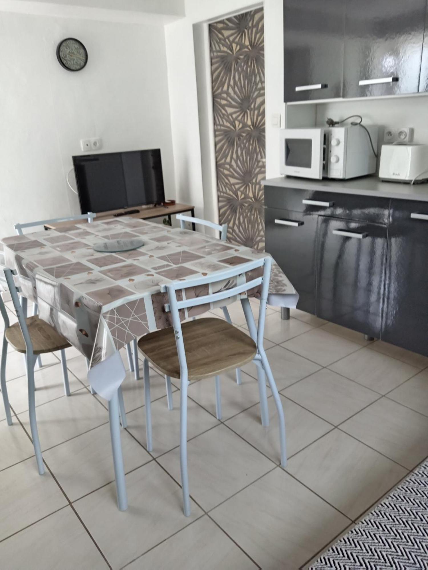 Appartement Location saisonniere à Cozes Extérieur photo
